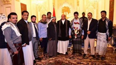 هادي يحتفل بزفاف أحد أحفاده في الرياض (شاهد)
