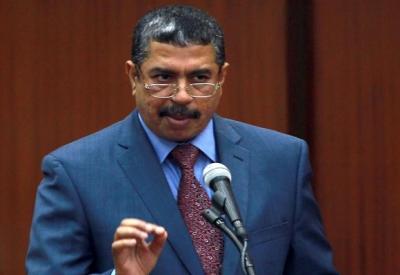 بحّاح يُعلق على أحداث مطار عدن الدولي ..فماذا قال؟