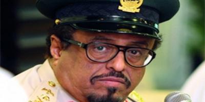 ضاحي خلفان يسخر من قمة البحر الميت بسؤال.. ماذا قال؟