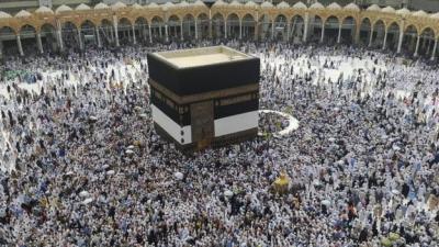 وزير الأوقاف يبشر اليمنيين بتخفيضات كبيرة لرسوم الحج هذا العام ..تفاصيل الاسعار