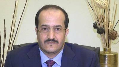 وزير في حكومة هادي  يصرخ في مقرها بالرياض "زعيمي عفاش ومن قرح يقرح"