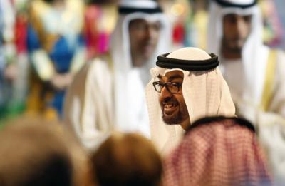 صحيفة عربية تكشف ما دار خلف الكواليس.. هادي يخوض اخطر مواجهاته مع الإمارات  في اليمن بضوء أخضر سعودي!