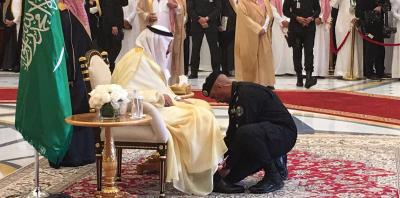  بالفيديو ..صورة للحارس الشخصي للملك سلمان تشعل مواقع التواصل .. شاهد ماذا فعل