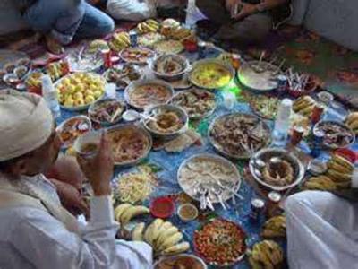 تعرف على الدول العربية التي تعاقب المفطرين جهرًا في رمضان (نوع العقوبات لكل دولة)