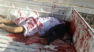 شاهد بالصورة مقتل مسؤول محلي ومرافقه على يد شيخ قبلي نافذ بطريقة بشعة وسط العاصمة صنعاء