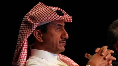 ناصر القصبي يشعل تويتر بـ"سيلفي" قطر