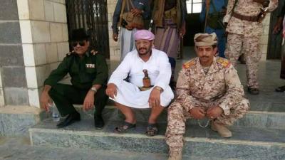 شاهد أول صورة تجمع محافظ شبوة مع قائد محور عتق ومدير الأمن في مقر السلطة المحلية بالمحافظة