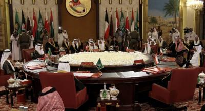 سياسي قطري: قطر لن تقدم أي تنازلات وقد تنسحب من مجلس التعاون الخليجي !