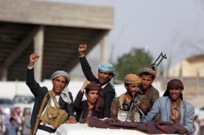 الحوثيون يعلنون الإفراج عن 8 من مسلحيهم كانوا أسرى لدى قوات هادي
