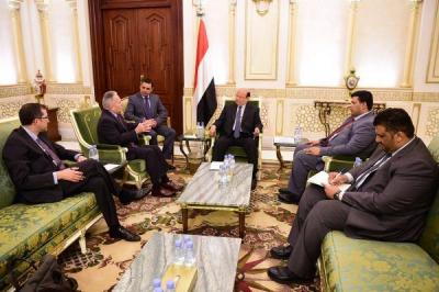 صوت أمريكي يطالب بمنح الحوثيين حكما ذاتيا في (صعدة)