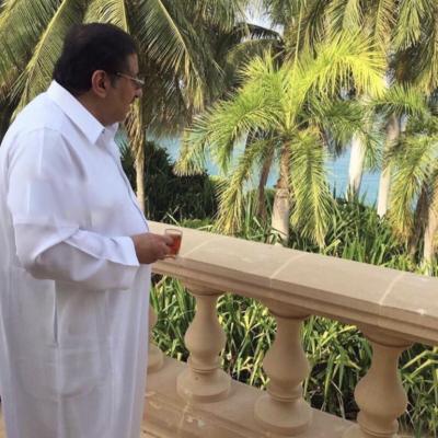ظهور جديد للأمير محمد بن نايف اليوم  بشرفة قصره"شاهد