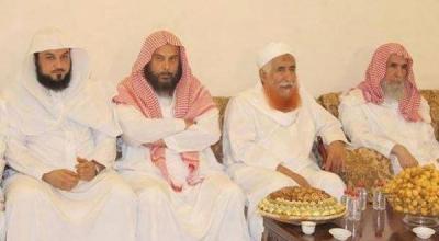 صحيفة بريطانية: شخصيات يمنية على قوائم الإرهاب العالمي يحظون بترحيب واستقبال حار في الرياض