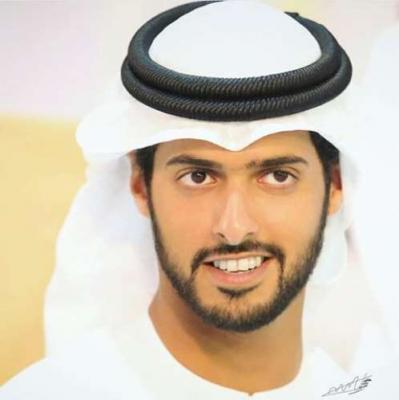 قرقاش يؤكد إصابة نجل مؤسس دولة الإمارات في تحطم الطائرة المروحية في محافظة شبوة 