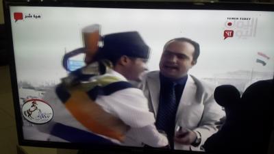 قناة اليمن اليوم تنقل مايحدث الان في ميدان السبعين في بث حي ومباشر "شاهد