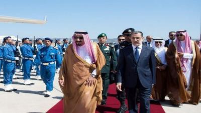 الملك سلمان يعود إلى جدة بعد قضاء عطلته السنوية في المغرب"صورة
