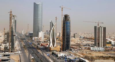 إعلامي سعودي شهير يكشف حقيقة وجوده في المنفى