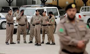 الشرطة السعودية تقبض على فتيات يمارسن الفاحشة مقابل الحصول على المال.. وكر للدعارة تديره 4 طالبات جامعيات بالرياض