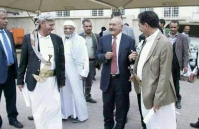 صحيفة العرب: تكشف عن العرض الذي قدمه الرئيس الاسبق صالح للامريكان مقابل السماح بوصول فريق طبي روسي لمعالجته 