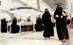 تحذيرات من كارثة في صفوف المغتربين اليمنيين عقب سعودة قطاعات تجارية عدة