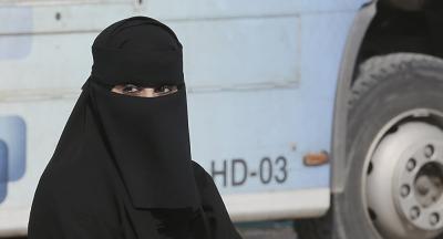 نشطاء يطالبون بجعل تعدد الزوجات في السعودية إجباريا