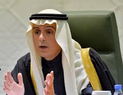 “شاهد” متظاهرون يعترضون موكب عادل الجبير في بريطانيا وينعتونه بـ”القاتل”