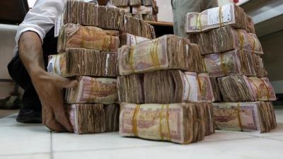 الدولار بـ(440) في عدن وفي صنعاء بـ(420).. تصريح ناري يكشف الأسباب