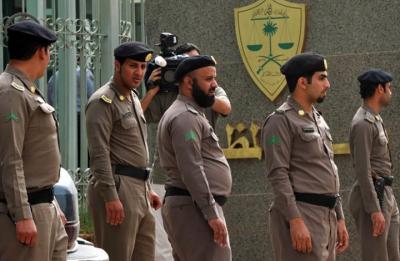 السلطات السعودية تفرض عقوبات قاسية على مواطنيها والسبب اليمنيين.. تفاصيل