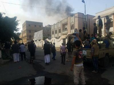 شاهد : حقيقة الصورة التي نشرها الحوثيون وقالوا انه في بيت الرئيس صالح 