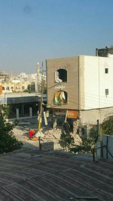 عاجل: الحوثيين يقتحمون منزل الانسي وينهبون جميع محتوياته في الحي السياسي