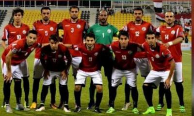شاهد بالصورة: لقطة طريفة من مباراة اليمن والبحرين تكتسح مواقع التواصل الاجتماعي!