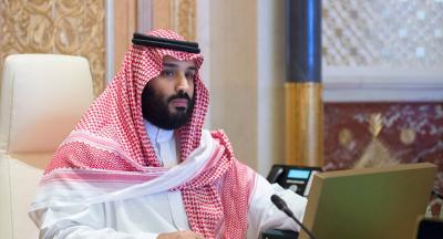 طاقم تلفزيوني حاول الاقتراب من قصر بن سلمان في فرنسا...شاهد ما حدث لهم