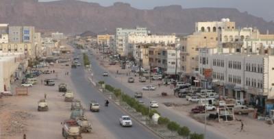 شبوة .. قائد عسكري موالي لـ”محسن” يغادر مدينة عتق مع قواته بعد توتر مع قيادات حراكية وقبليين