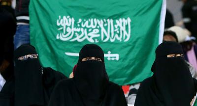 السعودية تتيح للأجنبيات العمل في مهن المواطنين بشرط