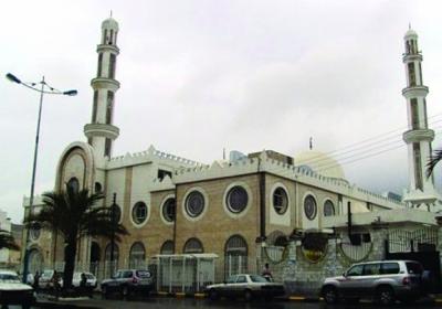 علماء ورجال الدين بعدن يصدرون بيانا بخصوص موقفهم من دعوات إسقاط الحكومة