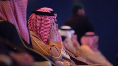 «شاهد» الملك سلمان يبكي.. لهذا السبب!