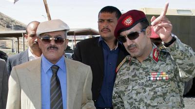 صحيفة سعودية تكشف موعد تحرك طارق محمد صالح عسكريا ضد (الحوثيين) وعودة احمد علي للحياة السياسية