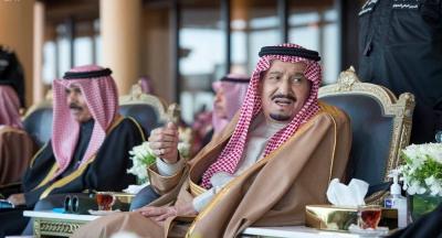 "هدية عمرها 64 عاما"... ما الذي حصل عليه الملك سلمان (صورة وفيديو)