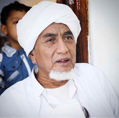 الإعلان عن موعد تشييع جنازة الداعية عيدروس بن سميط