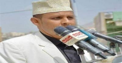 وفاة خطيب جامع العيسائي بتعز عمر دوكم متأثرا بإصابته التي تعرض لها برصاص مجهولين