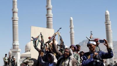 مقتل قيادي حوثي بيد شقيقه وسط اليمن