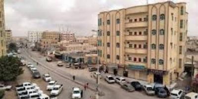 أمن المهرة يقبض على ٤ ضابط بتهمة التجنيد غير الشرعي 