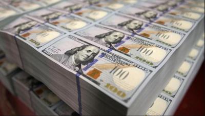 خبير اقتصادي يمني يكشف عن أخطر ما سيحدث بسبب تجاوز الدولار حاجز الـ500 ريال