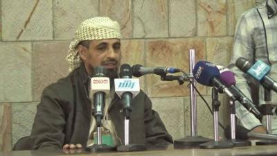 أول تعليق لحزب الإصلاح على قرار أبو العباس بمغادرة تعز تفاصيل