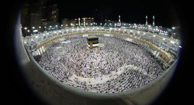 وفاة وإصابة 20 حاجا يمنيا في طريقهم إلى عدن