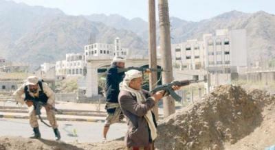  مقتل شقيق قائد المحور في عتق وإصابة آخرين أثناء قيام اللجنة بصرف مرتبات الجنود