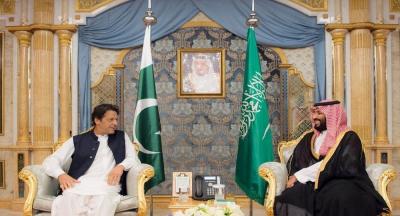 بعد لقائه الملك سلمان وولي العهد... عمران خان يخرج عن صمته ويتحدث عن "حرب اليمن" (فيديو)