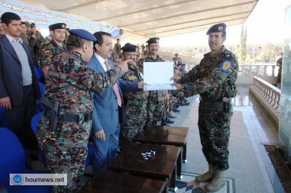 شاهد بالصور أول زيارة لوزير الداخلية: اللواء الرويشان إلى قيادة الأمن المركزي "عقب التمرد العسكري الأخير"