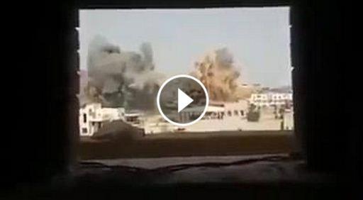 شاهد بالفيديو : لحظة قصف طيران التحالف لجامعة الإيمان بصنعاء