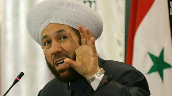 مفتي النظام السوري: رأيت الأسد وزوجته أنيسة وابنهما باسل على نهر الكوثر في الجنة
