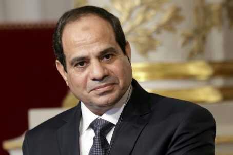 مفكر فرنسي: الشباب سيعود إلى الميادين قريبا والجيش سيتدخل لإزاحة السيسي